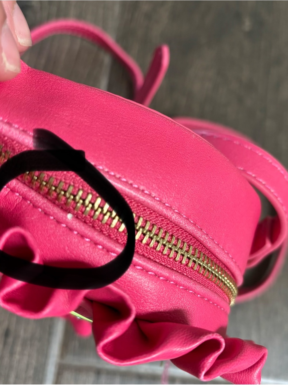 Betsey Johnson / Kitsch Box O' Chocolates Crossbody bag heart shaped - Picture 5 of 6